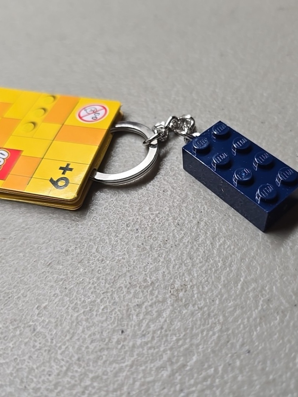 LEGO "2 x 4 Brick - Dark Blue Key Chain" 854237 NWT/NEVER used.